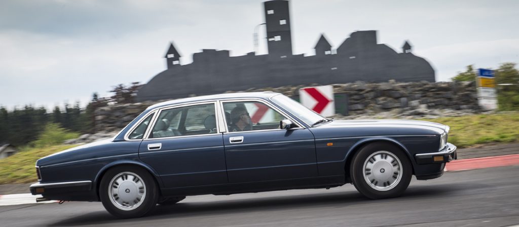 jaguar xj40 wheels